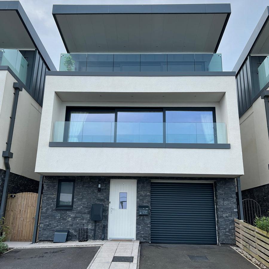 Tier stone cladding black panels