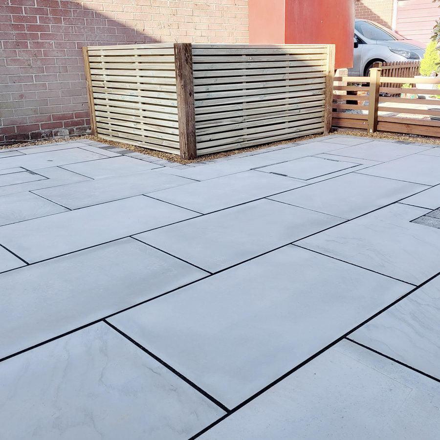 Kandla grey smooth sandstone paving