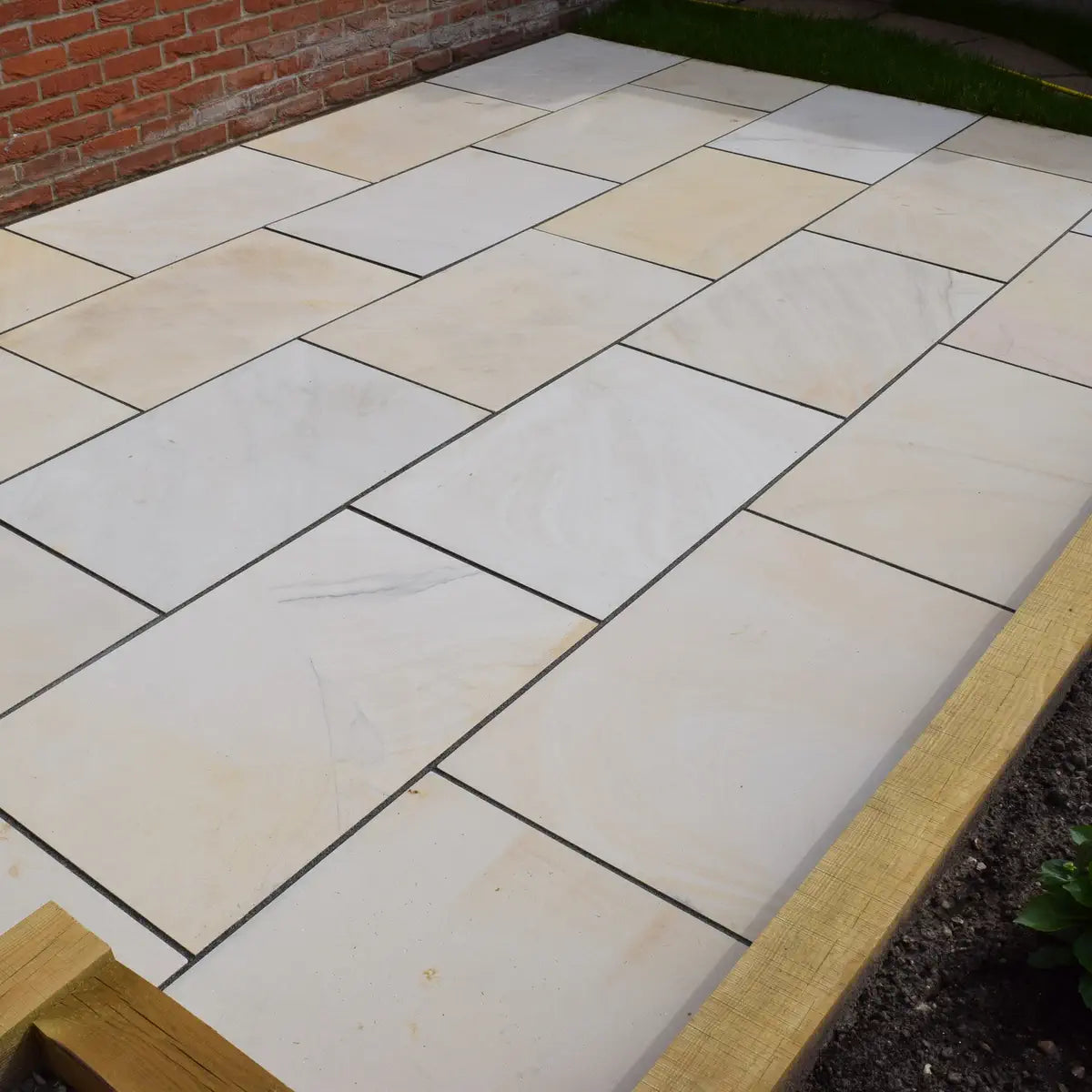 fossil mint smooth sandstone paving 900 x 600 x 20