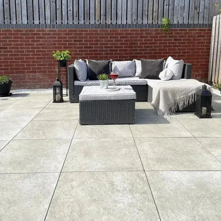 outdoor porcelain paving hammerstone grey 