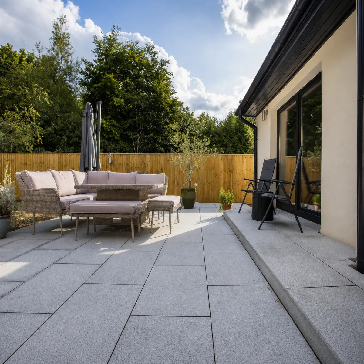 silver grey granite paving 900 x 600