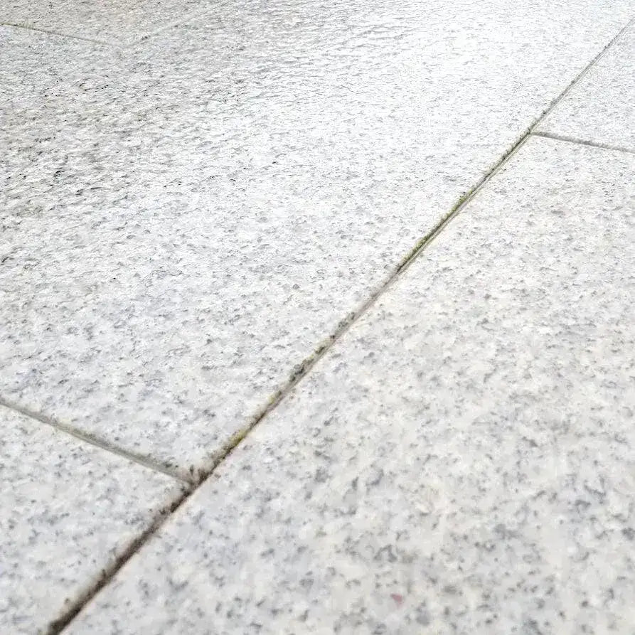 silver grey granite paving slabs flamed 